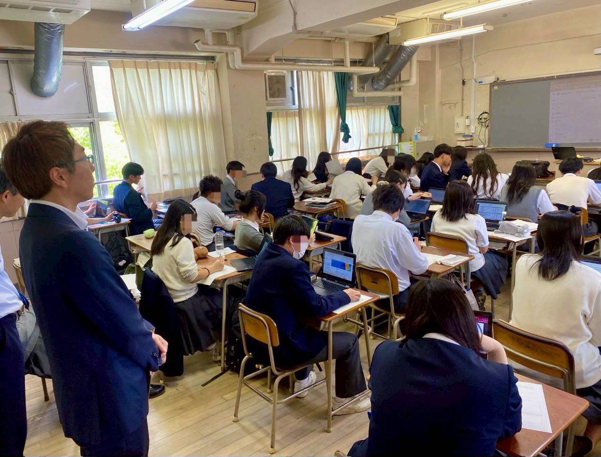 parentsbunin's tweet photo. 淀商業高校を訪問。

地域と連携した「淀翔モール」を通じて商業科での自分たちの学びがどのように役立つのかを体験できる教育活動を実践。

福祉ボランティア科では、大阪府内の公立高校で唯一の介護福祉士養成校として福祉に従事する人材を育成。

食堂のメシがうますぎた！

https://t.co/H7Pfi4rKXf

#大阪府教育委員会
