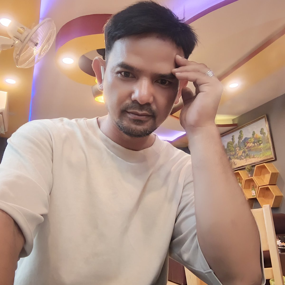 អ្នកប៉ោយប៉ែត tweet media