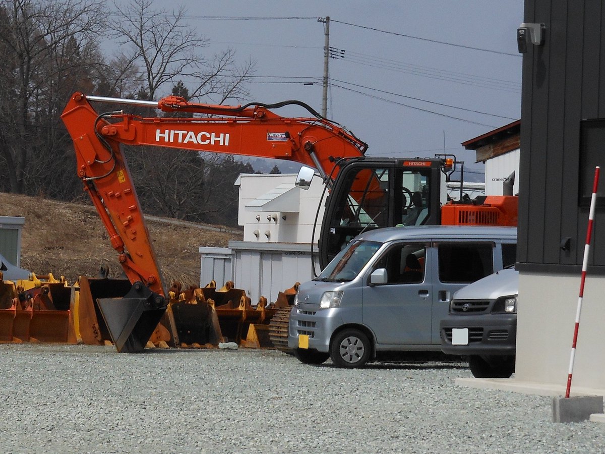 日立 ZX135US