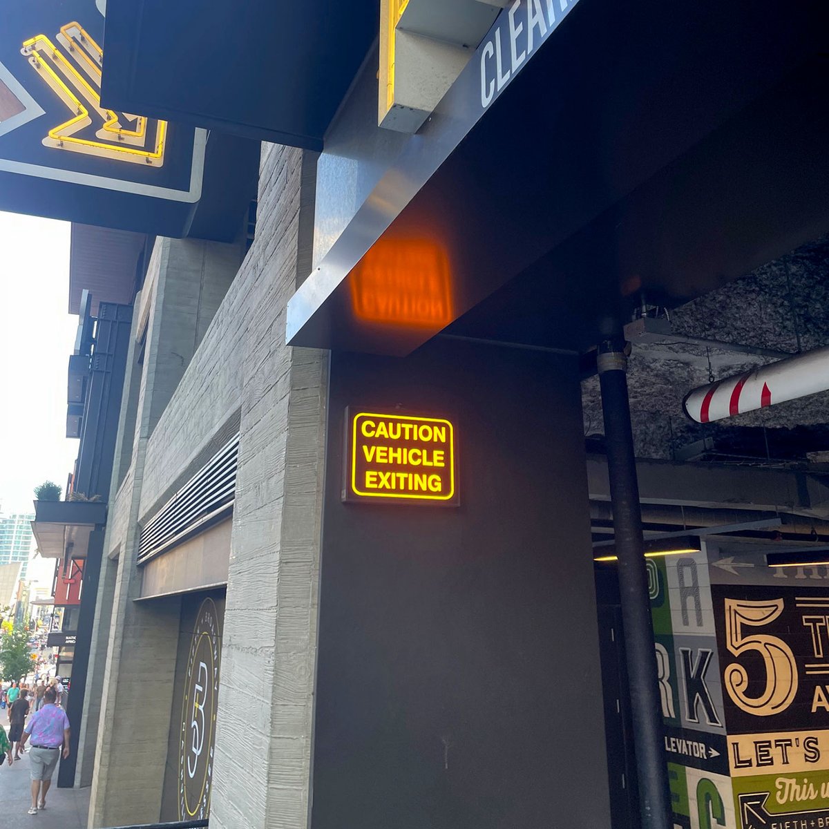 DirectionalSys's tweet photo. Vehicle detection systems are a simple solution to ensure pedestrian safety. With just three components, you can have a complete system that warns of unseen vehicle traffic. 

Learn more: https://t.co/mTa3V2iOL4 https://t.co/52rYQkEYza