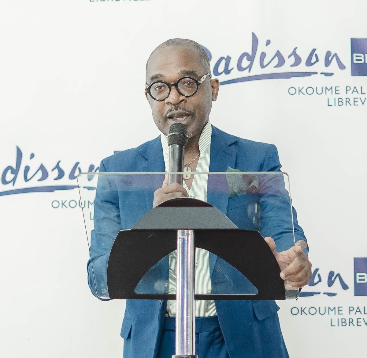 yulforfun's tweet photo. Ce matin, j'ai pris part à la 1ère édition du Salon du Mariage organisée par Radisson Blu Hotel, Libreville.
Un événement raffiné, placé sous le signe de l’élégance, de l’amour et du savoir-faire, réunissant les acteurs de l’univers du mariage.
#SalonDuMariage
#radissonblu https://t.co/53CXkw4LcW