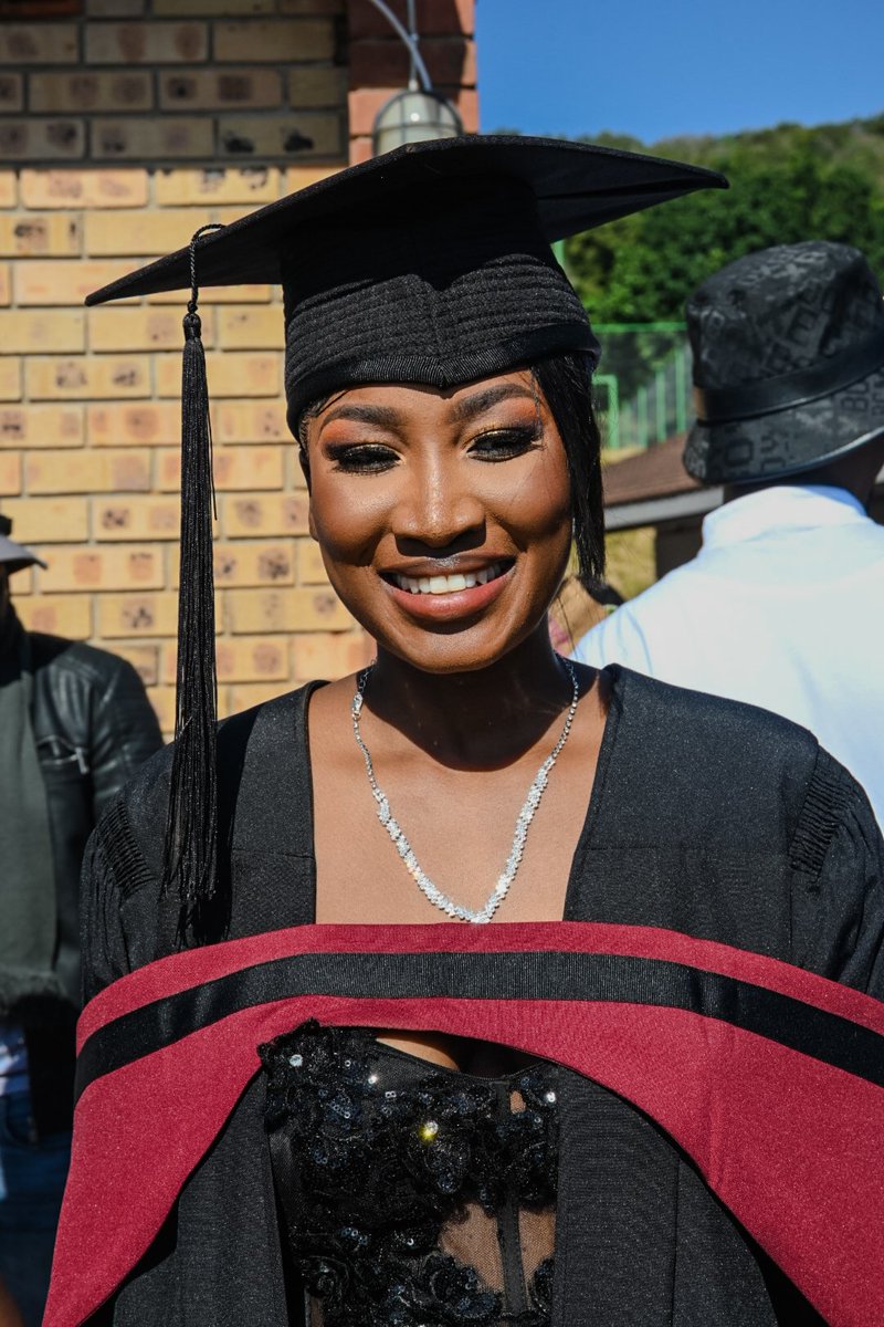 TUTfm_962's tweet photo. ๐ฉ๐ฝโ๐๐จ๐ฝโ๐ Behind every graduation gown is a story of perseverance, courage and determination. Today we celebrate every graduate who refused to give up. Congratulations on this well-deserved achievement! ๐โค๏ธ
#TUTGraduation2026 #MbombelaGraduation #TUTFM962 https://t.co/OoL4H8P986