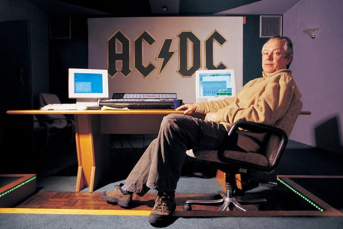 AC/DC Twivia tweet media