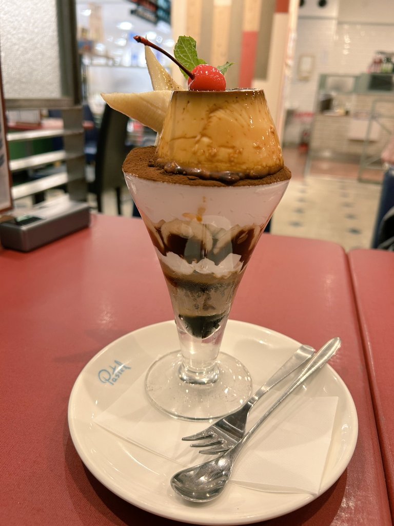 nezu206's tweet photo. パステルイ タリアーナのプリンパフェ！
パステルのレストランあるの知らなかった🍮 https://t.co/vWsaq108qI