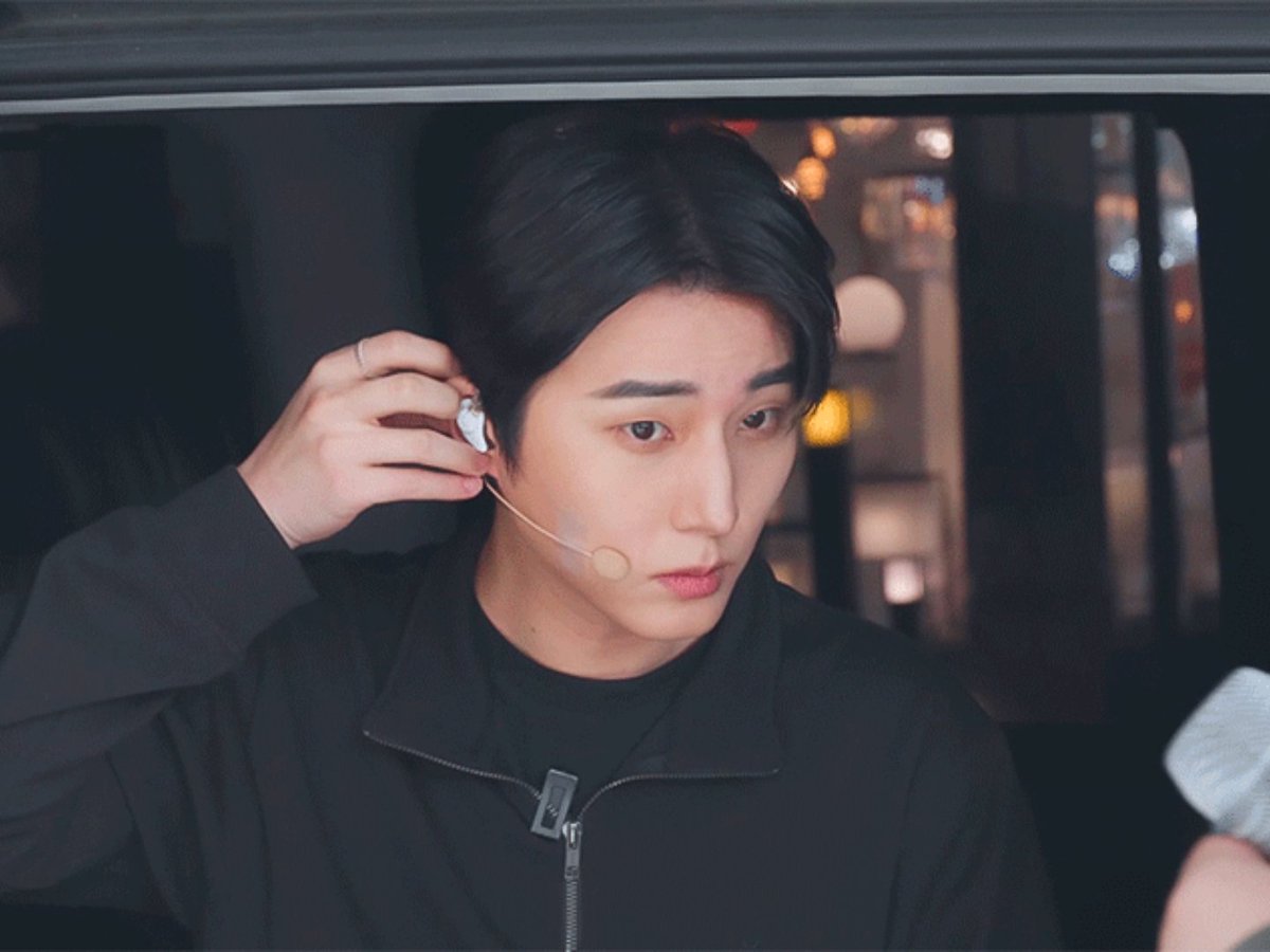 YOUNGK ⚜ tweet media