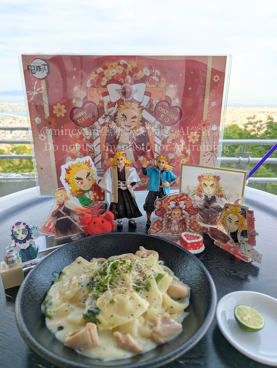 mincyam0510's tweet photo. 🏝️にて🔥さん生誕をお祝いしてきました✨
身の回りの出来事に心折れそうな時🔥さんの言葉や存在に励まされここまでやってこれました
ありがとう、とおめでとうを一緒に🎂
また来年もお祝いできますように... https://t.co/ZbvlMb4VOq
