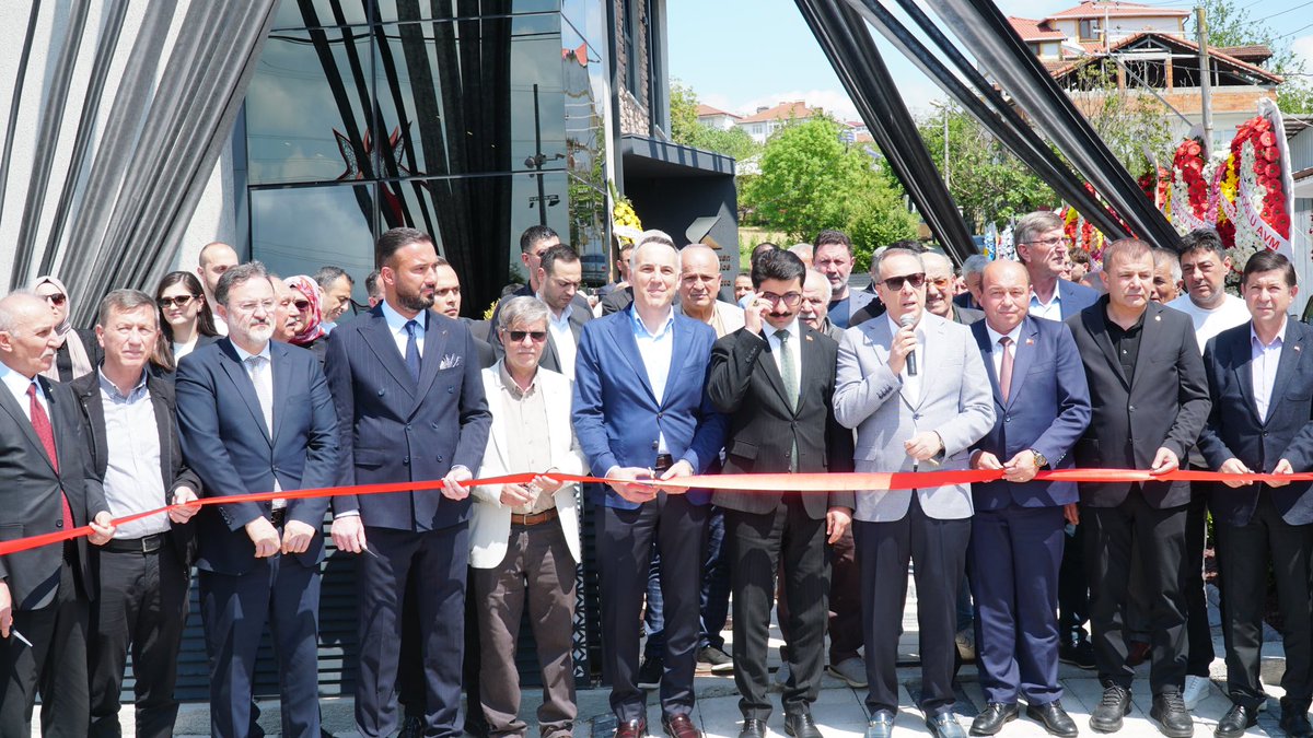 yunustever's tweet photo. Büyükşehir Belediyesi Meclis Üyemiz Halim Kılkış’ın Ferizli’de hizmete aldığı  Kılkış Yapı adlı ofisin açılışını hep birlikte gerçekleştirdik.

Firma sahibi @HalimKlk1 kardeşimizi tebrik ediyor; yeni binasının bereketli, bol kazançlara vesile olmasını diliyorum. Hayırlı olsun. https://t.co/V1Tg0zq82P