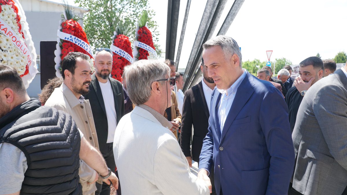 yunustever's tweet photo. Büyükşehir Belediyesi Meclis Üyemiz Halim Kılkış’ın Ferizli’de hizmete aldığı  Kılkış Yapı adlı ofisin açılışını hep birlikte gerçekleştirdik.

Firma sahibi @HalimKlk1 kardeşimizi tebrik ediyor; yeni binasının bereketli, bol kazançlara vesile olmasını diliyorum. Hayırlı olsun. https://t.co/V1Tg0zq82P