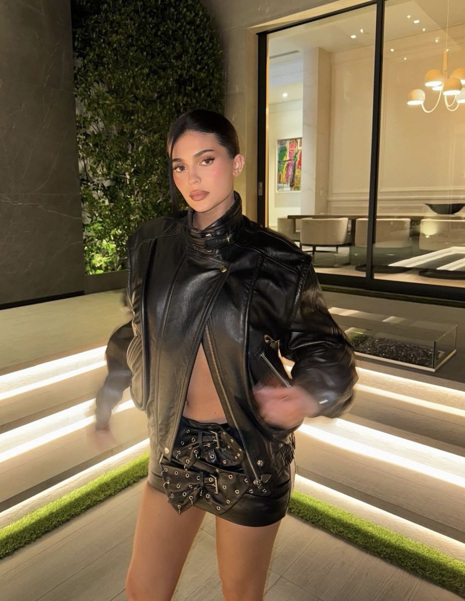 acervo kylie jenner tweet media