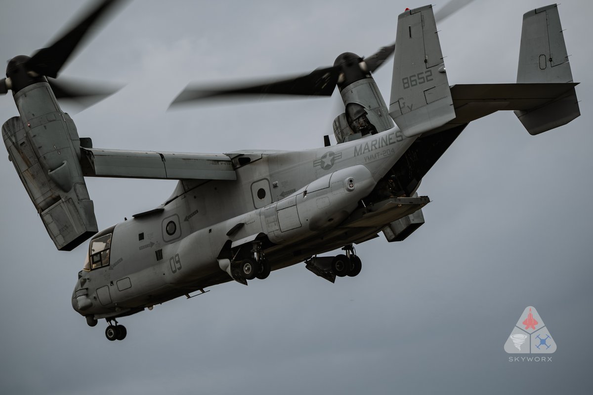 Skyworx_Media's tweet photo. Kings, Venoms, Osprey's!!! When COMMSTRAT gives us the green light the videos will be pretty insane. @theprestonmonoc and myself shot from multiple angles.
#aviaiton #avgeek #USMC #Marines #cherrypoint #MAGTF https://t.co/1g0cIo9b90