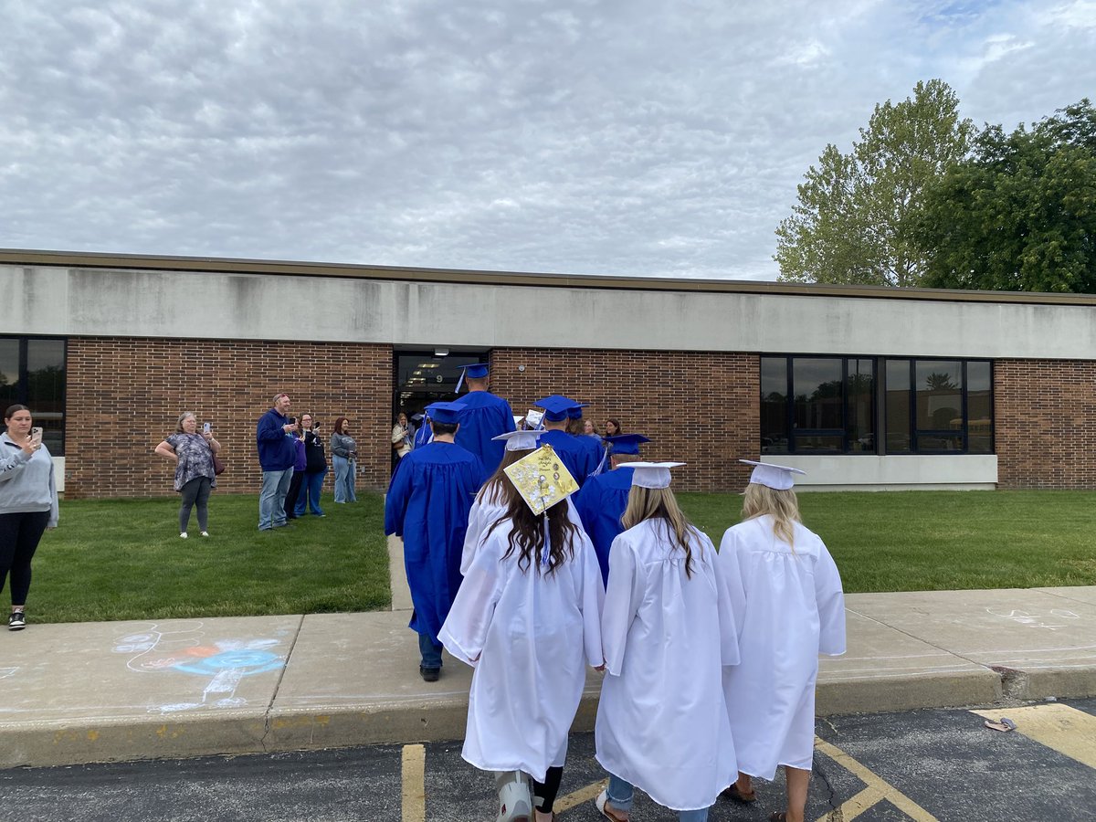 WaldronHigh's tweet photo. The Class of 2026 makes one last trip through the halls of Waldron High School and Waldron Elementary! #GoMohawks https://t.co/L2aVDEqXdo