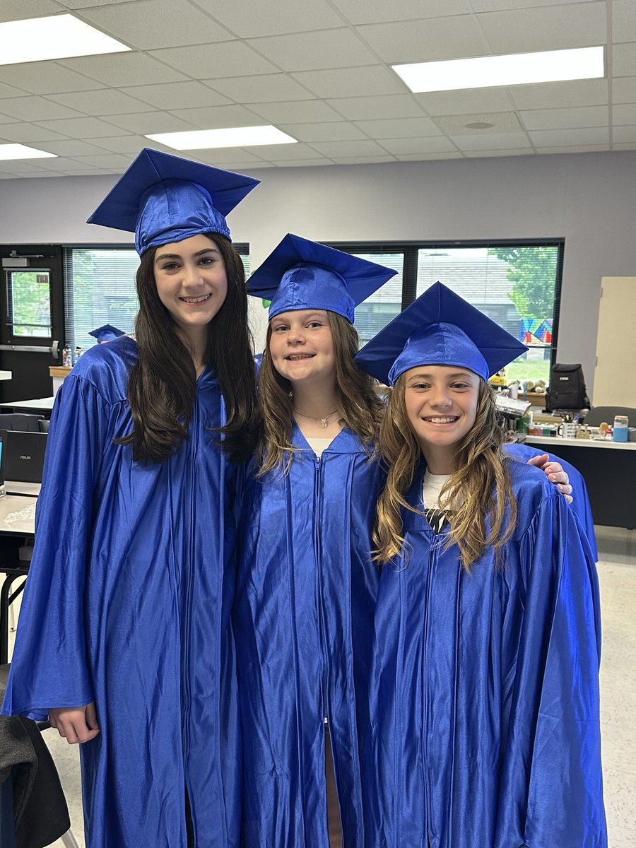 OGB10_7's tweet photo. Just a few more weeks till graduation ! @StaffordTwpEd https://t.co/a1Bz9BDKlz