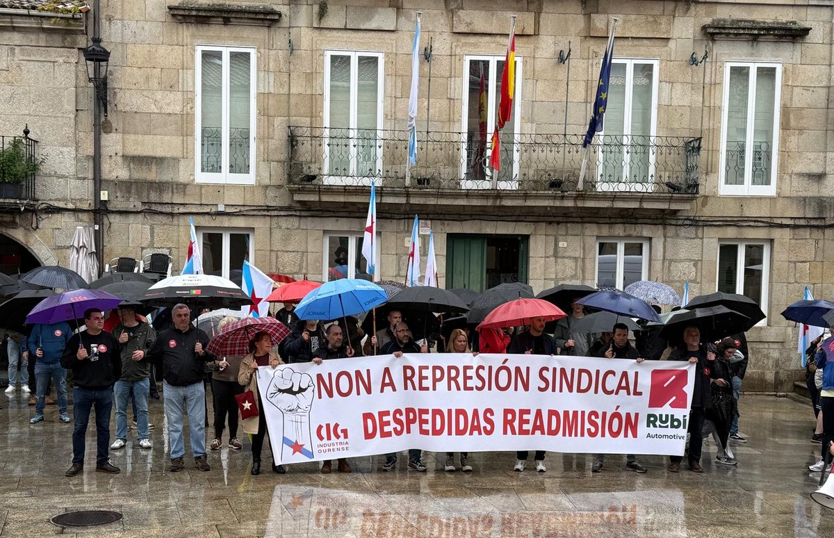 galizaCIG's tweet photo. 🗣️A CIG-Industria clama contra a represión sindical na empresa Rubi de #Ribadavia

📢Desenvolveu unha mobilización o martes para rexeitar o despido de dúas traballadoras en pleno proceso de eleccións na empresa

ℹ️ https://t.co/kiYE9fxijv

#Rubi #represiónsindical #automoción https://t.co/gRcyC5ZyTm