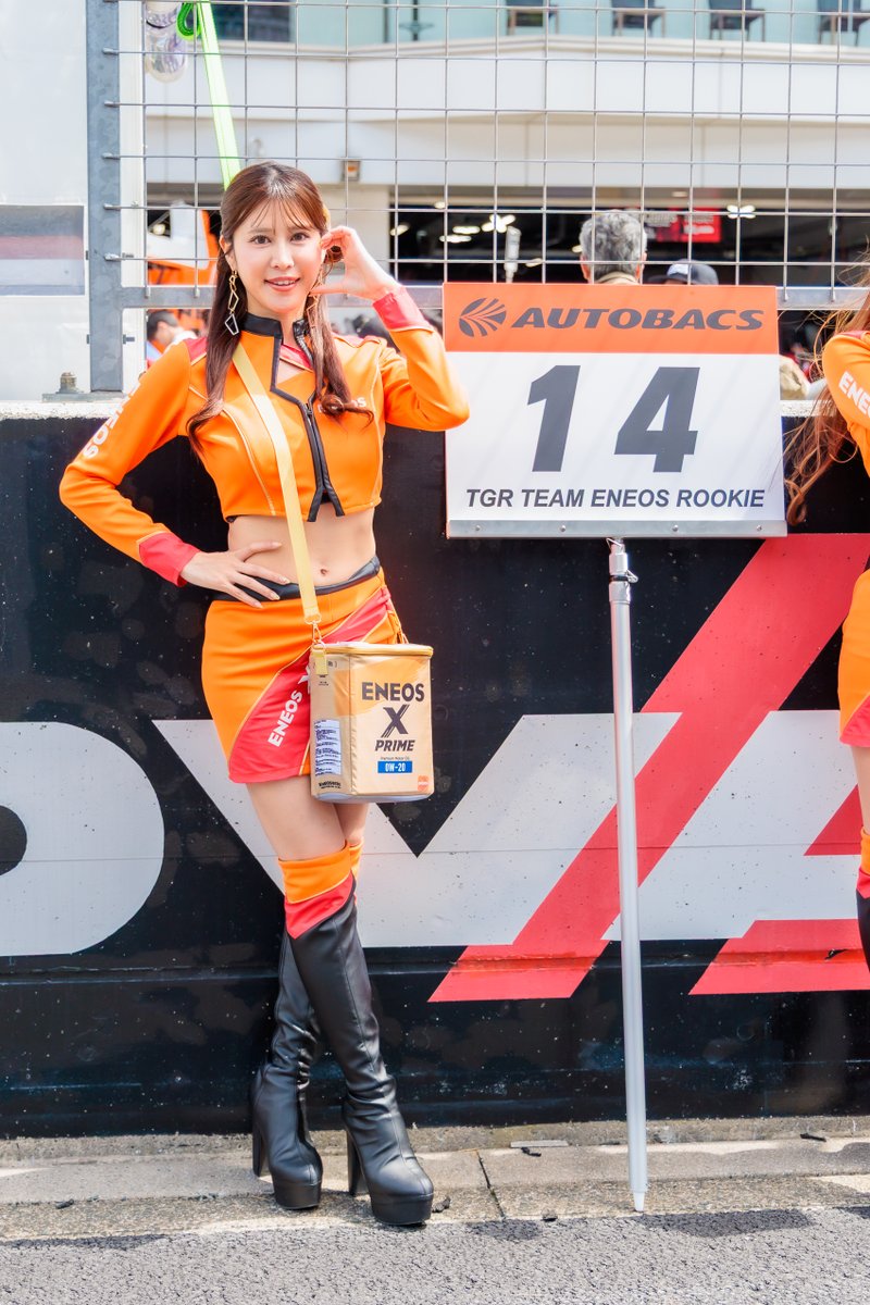 RockMan_Kazu's tweet photo. 2026 AUTOBACS SUPER GT Rd.2 FUJI
#ROOKIERacing
#ENEOSGIRLS
#夏実晴香 さん✨@writer_tsunakan
写真の対応ありがとうございました😃
#ツナ缶
#SUPERGT #RA #レースアンバサダー #RQ https://t.co/9a2mr0bETB