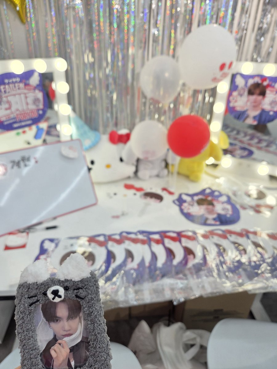 예아 tweet media