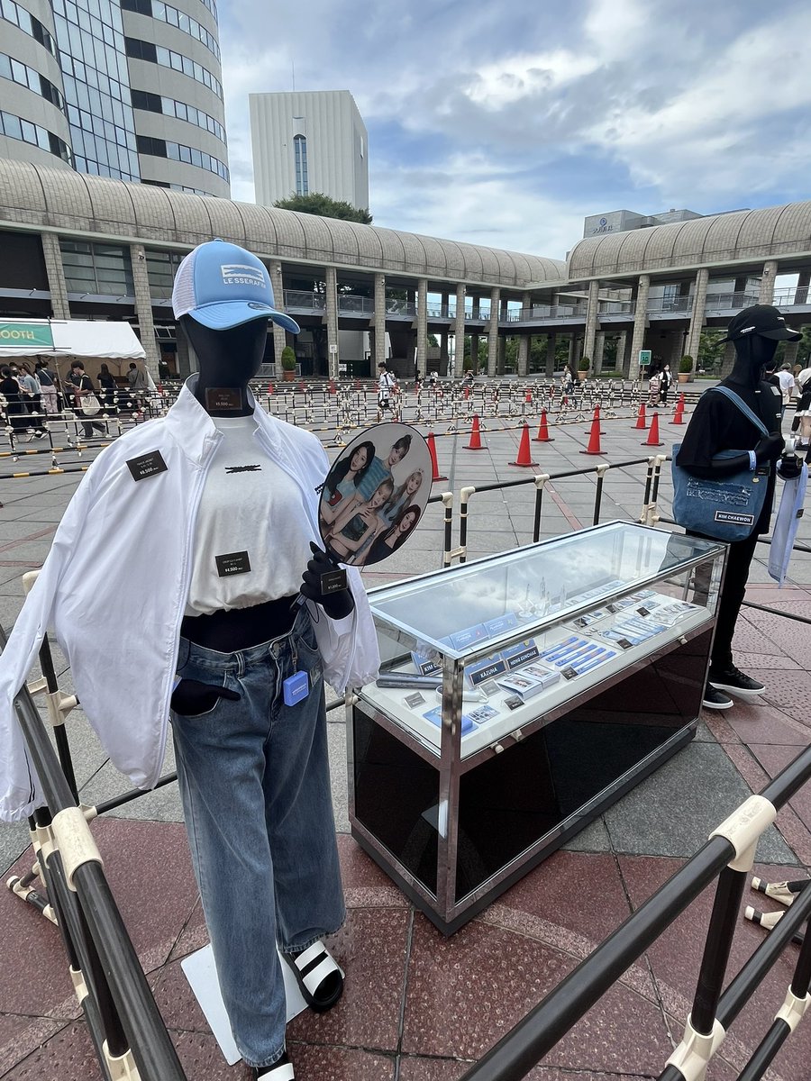 ポチ tweet media