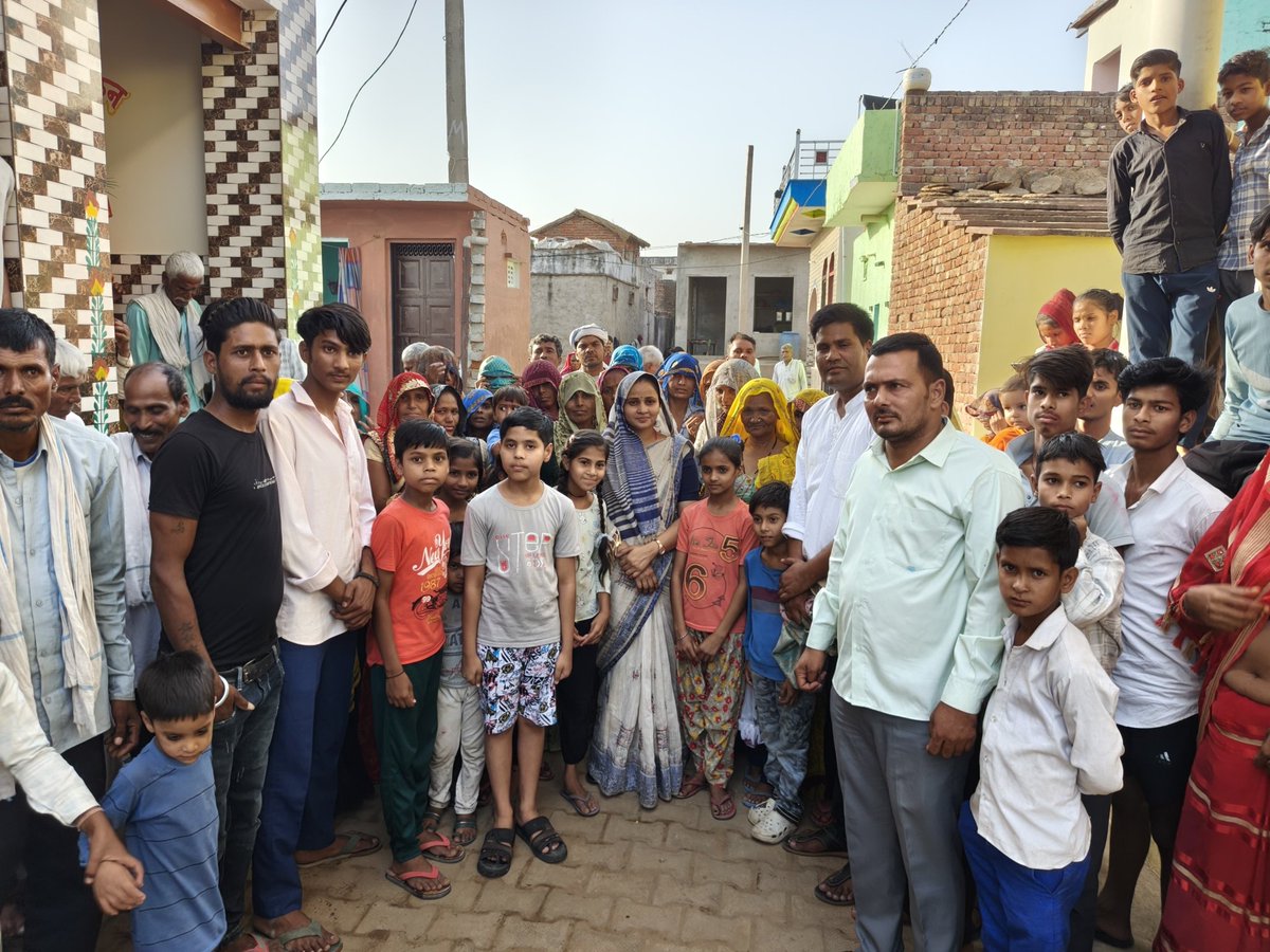 IncSanjanajatav's tweet photo. आज मेरे संसदीय क्षेत्र के ग्राम घड़ी साद (भुसावर) में एनएसयूआई ब्लॉक अध्यक्ष श्री गजेंद्र वर्मा जी व उनके परिजनों द्वारा आत्मीय स्वागत एवं सम्मान मिला उसके लिए उनका दिल से बहुत बहुत आभार व धन्यवाद। https://t.co/F9VNoQ6DU5