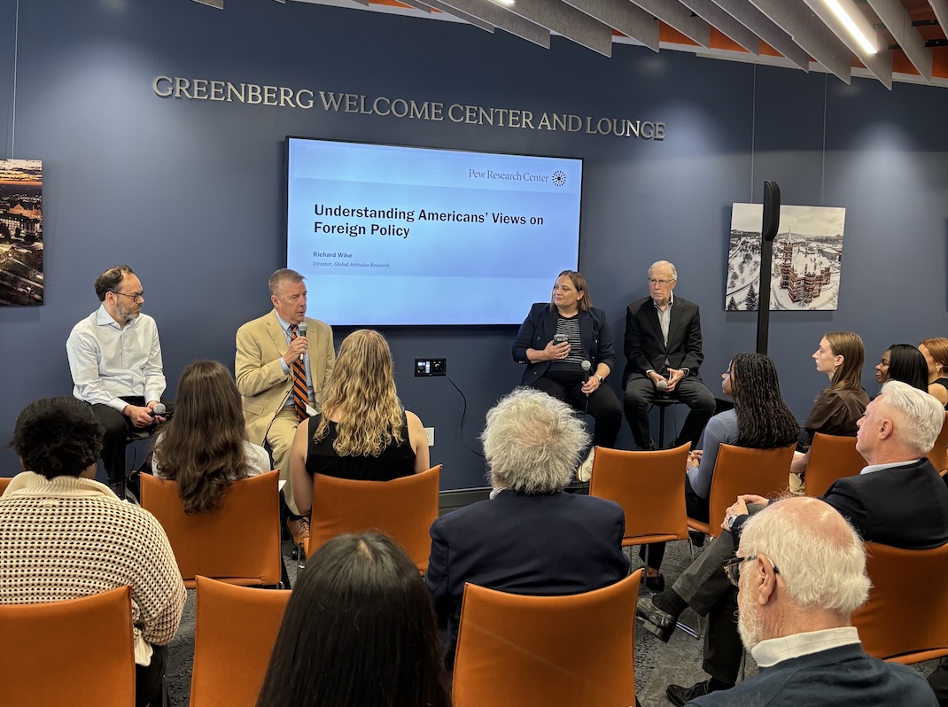 FratelliGroup's tweet photo. This week, we hosted a panel with @SyracuseIDJC exploring new @pewresearch data on Americans’ views on foreign policy and the United States' role in the world.

The findings illuminated Americans’ mindsets — critical context for communicating effectively with U.S. audiences. https://t.co/dj7b5ImEiG