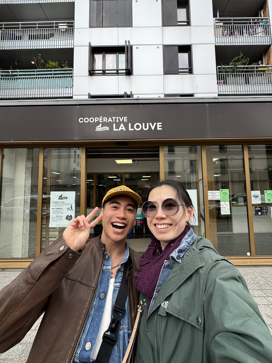 rexledesma's tweet photo. visiting my french sibling coop 🐺 https://t.co/ZMALqSLRQh
