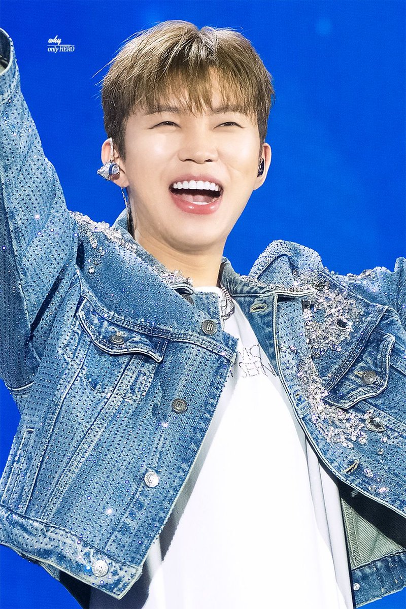 초긍정 tweet media