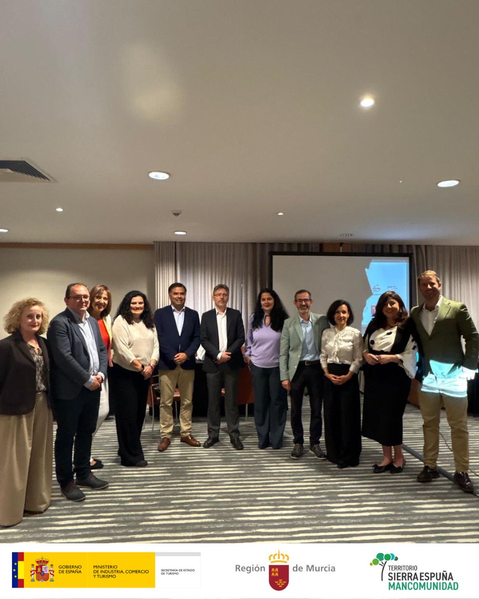tsierraespuna's tweet photo. El Territorio Sierra Espuña cierra en Oporto su gira promocional 2026 por España y Portugal.

Más de 60 agencias lusas en Lisboa y Oporto han apostado por nuestro modelo de #Ecoturismo y #sostenibilidad.🌲✨

#Aledo #AlhamaDeMurcia #Librilla #Mula #Pliego #Totana #escapadas https://t.co/iOCMHPC8cn