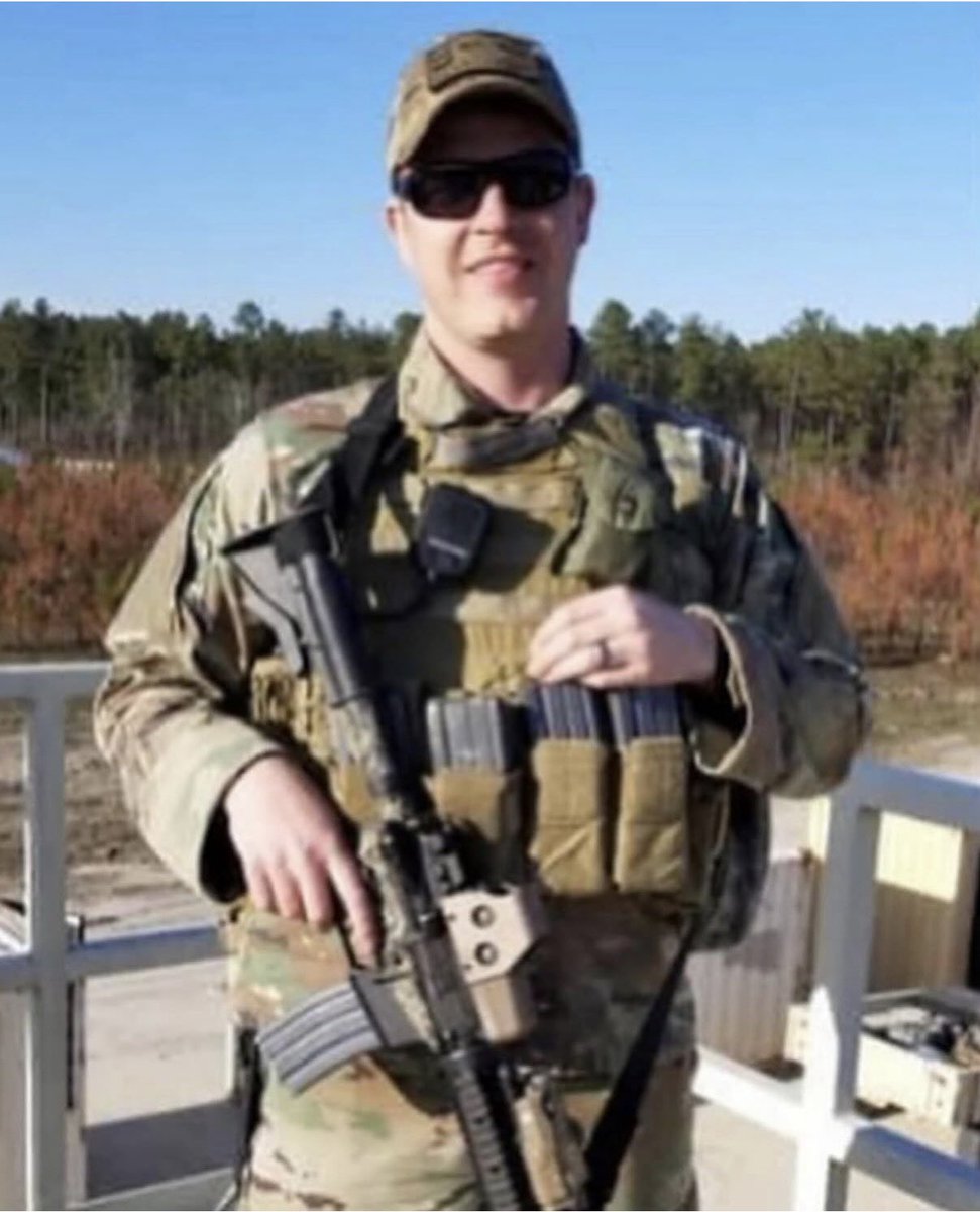 op_hawkeye's tweet photo. 5.15.2019 ~ SSG Jacob Hess 🇺🇸

#OpHawkeyeRemembers #JacobHess #82ndAirborne #1stSpecialForcesCommand #95thCivilAffairsBrigade #OrderFromChaos #sofca #civilaffairs #AATW #supportourSOFcommunity #OperationHawkeye

📜 https://t.co/LWQwzSex4o
📜 https://t.co/u2N990Di87
📜 https://t.co/K3lwNGuvuJ
📰 https://t.co/d4xsC27S3w
📰 https://t.co/RRcZt0H15c
📰 https://t.co/M5hZC9vwwU
☕️ https://t.co/3rj0mbP9Zx
📰 https://t.co/DC5GMvvDbO