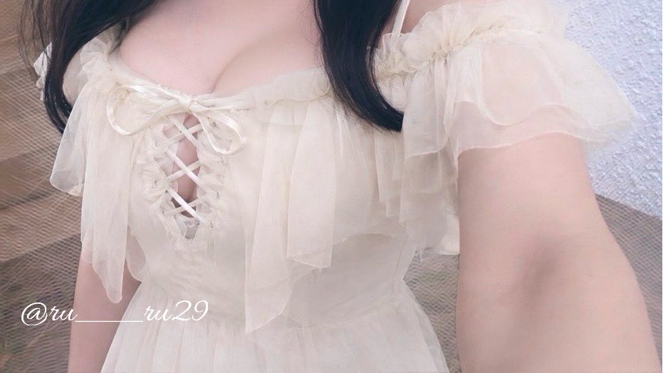 ru___ru29's tweet photo. かわいくて買ったけど胸ぱんぱん https://t.co/ilbuvZQw6L