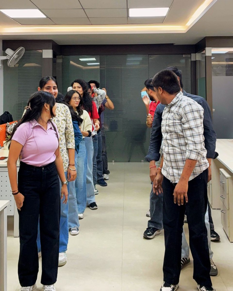 KaeeraInfotech's tweet photo. Fun Fridays are the only motivation to work for corporate employees😩😂

📞 +91 9599425054
🌐 https://t.co/gCZ6PcPNNO

#DrawingChallenge #FunFridayGames #FunFridayReels #KaeeraInfotechnology #FunFriday https://t.co/9IkKTaMi8w
