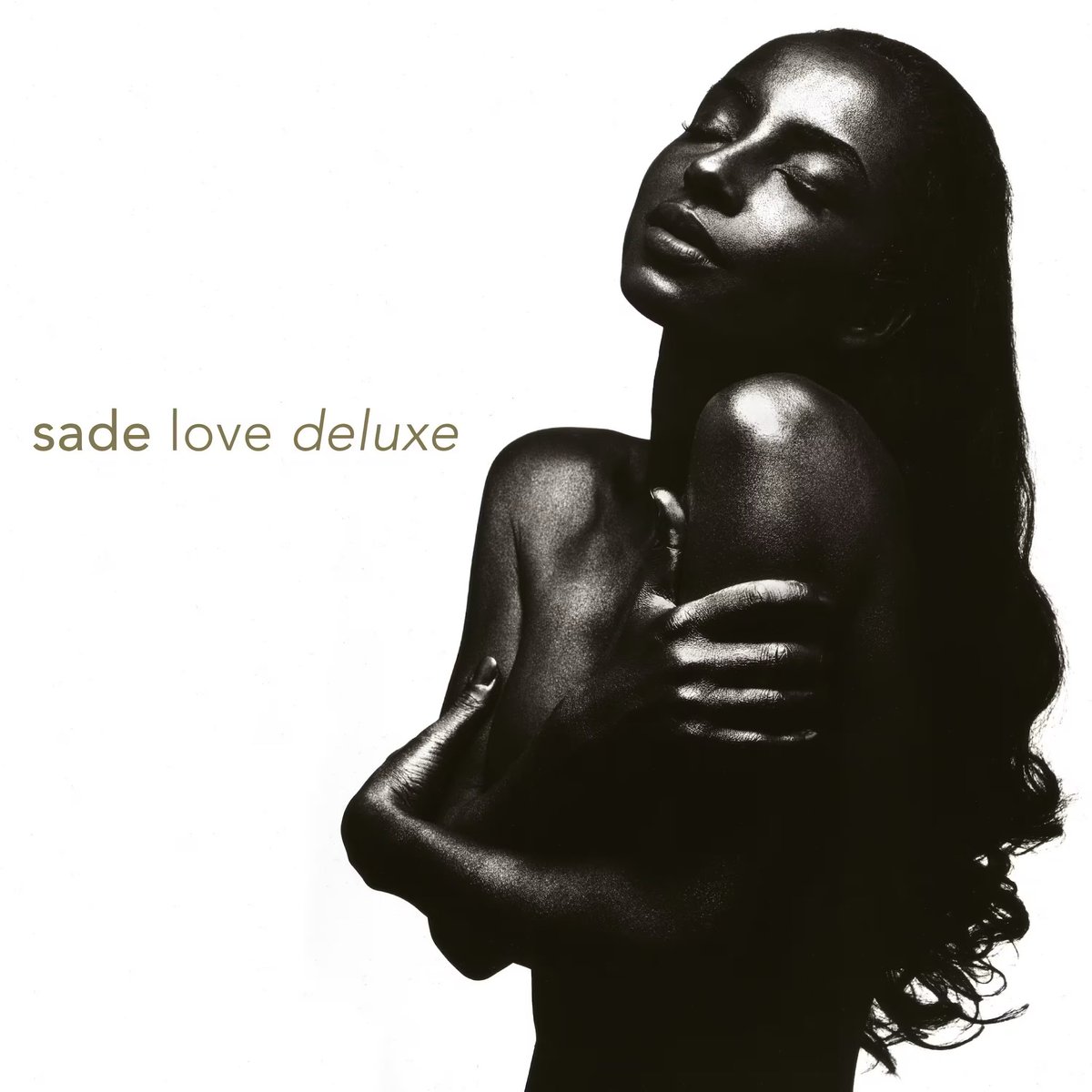 deboritz's tweet photo. Ontem eu tatuei essa capa de um álbum da Sade ✨ https://t.co/P75KNbchIg