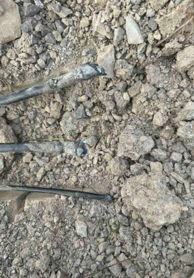 Inf_zel_Srb's tweet photo. Нова крађа каблова на брзој прузи код Сајлова, поново сметње у саобраћају возова. Више на: https://t.co/A1bENAKI6Y https://t.co/pQ88UQBTIJ
