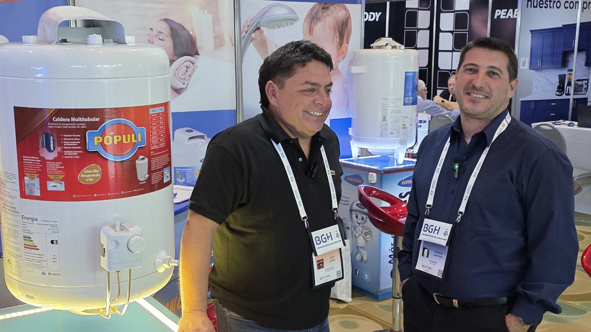 ecotermo's tweet photo. La participación en Retail 100 Hogar permitió a Ecotermo consolidar su relación con los principales directivos y dueños de cadenas de retail de todo el país. En un entorno de camaradería, la empresa cerro su paso por el evento con un balance altamente positivo. https://t.co/xNE16oeDkM