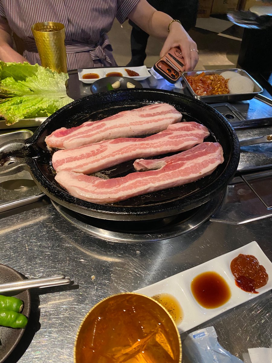 baechantokyo's tweet photo. 3480엔 타베노미호다이에서 이퀄리티가 가능함? 일본에서 먹은 삼겹살 중에 가장 맛있었음. 한국에서 1인분 15000원 급… https://t.co/7y7DxhA8lQ