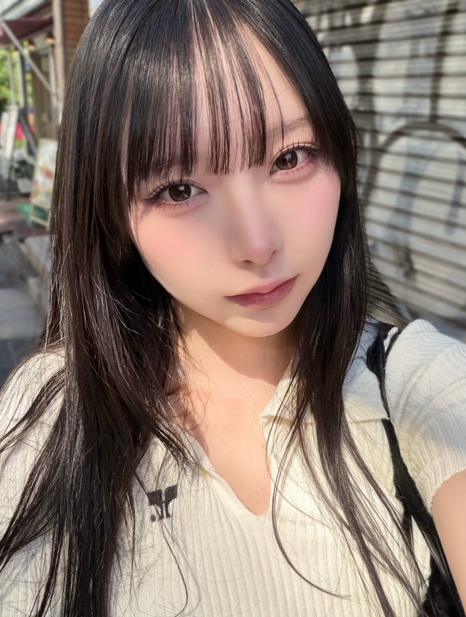 えりきち様°・*:.。.☆ Post by 李縷さき【Mirror,Mirror】 on X: 外でた☀️