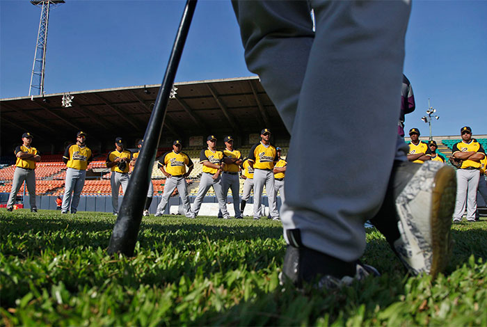 RepubCaraquista's tweet photo. #Bitacora
Día 138 de la eliminación
Luego del desayuno entre panas y la confirmación oficial por RRSS, Lipso anunció su cuerpo técnico:
Banca: Heberto Andrade
Pitcheo: Wilson Álvarez
1B: Wilfredo Romero
3B: Carlos Maldonado
¿Qué falta? Como siempre: "El anuncio oficial". https://t.co/9ZWX7iAJVy