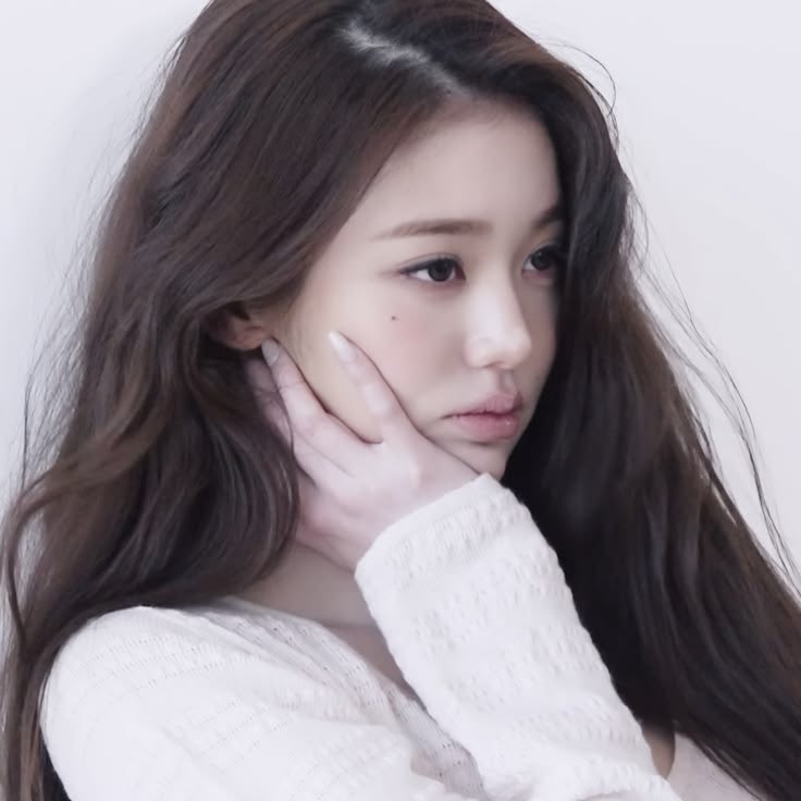 stanloona6769's tweet photo. 4.  her  hobbies.  she  actually  occupies herself  during  the  day  so  she  isn’t  left  with  food.  so  while  shes  burning calories  and  exercising,  your  sitting  at  home  trying  to  fill  the  void  in  you with  food. https://t.co/99Jhg0BxMQ