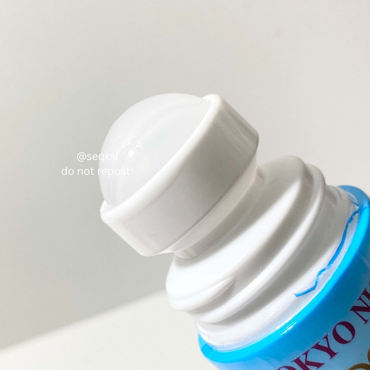 seqksi's tweet photo. lately, lagi suka pake Tokyo Night Deodorant Roll On. ada 3 varian:
💜 Violet
🩷 Pink
💙 Blue
aku pake yang blue, wanginya enak! powdery gitu, bikin makin pede aktivitas seharian. 😙🫶🏻 #BikinKamuLebihPede #TokyoNightDeoRollOn
🖇️ https://t.co/UTUxtX1N6k https://t.co/vNXTLIUFuV