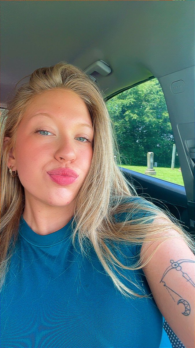 FinleySkye42852's tweet photo. 🦋🦋🦋
#sellingcontent #onlyfans https://t.co/IBf0VHcF3l