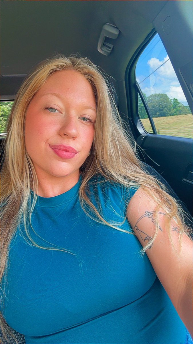 FinleySkye42852's tweet photo. 🦋🦋🦋
#sellingcontent #onlyfans https://t.co/IBf0VHcF3l