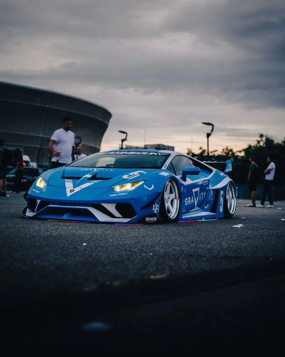 ThreeWheelUps's tweet photo. Kinda annoying how we don’t have the Liberty Walk Silhouette Kit for the Lamborghini Huracan in FH6 https://t.co/1WWN7YPAhX