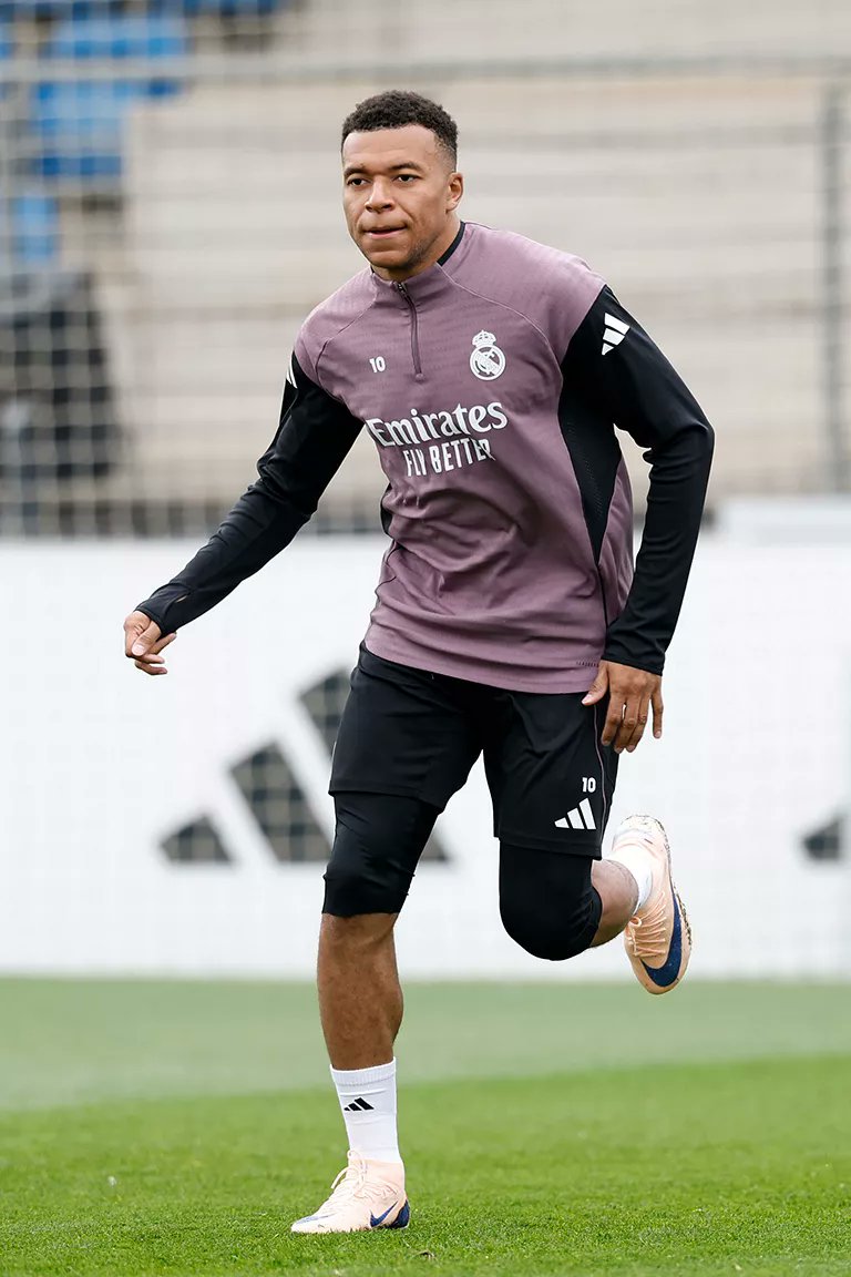 (fan) REAL MADRID FANS 🤍 tweet media