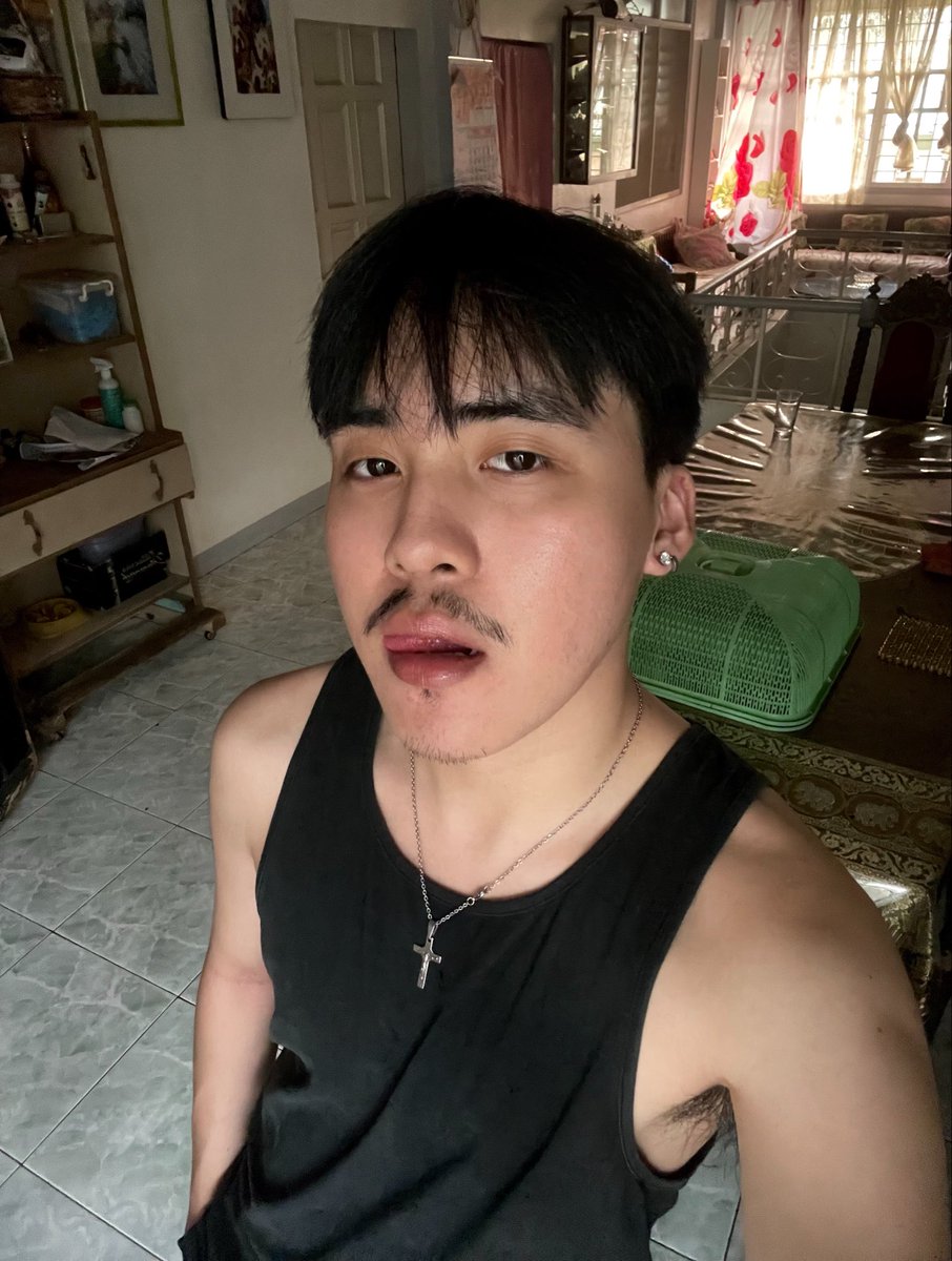 ren tweet media