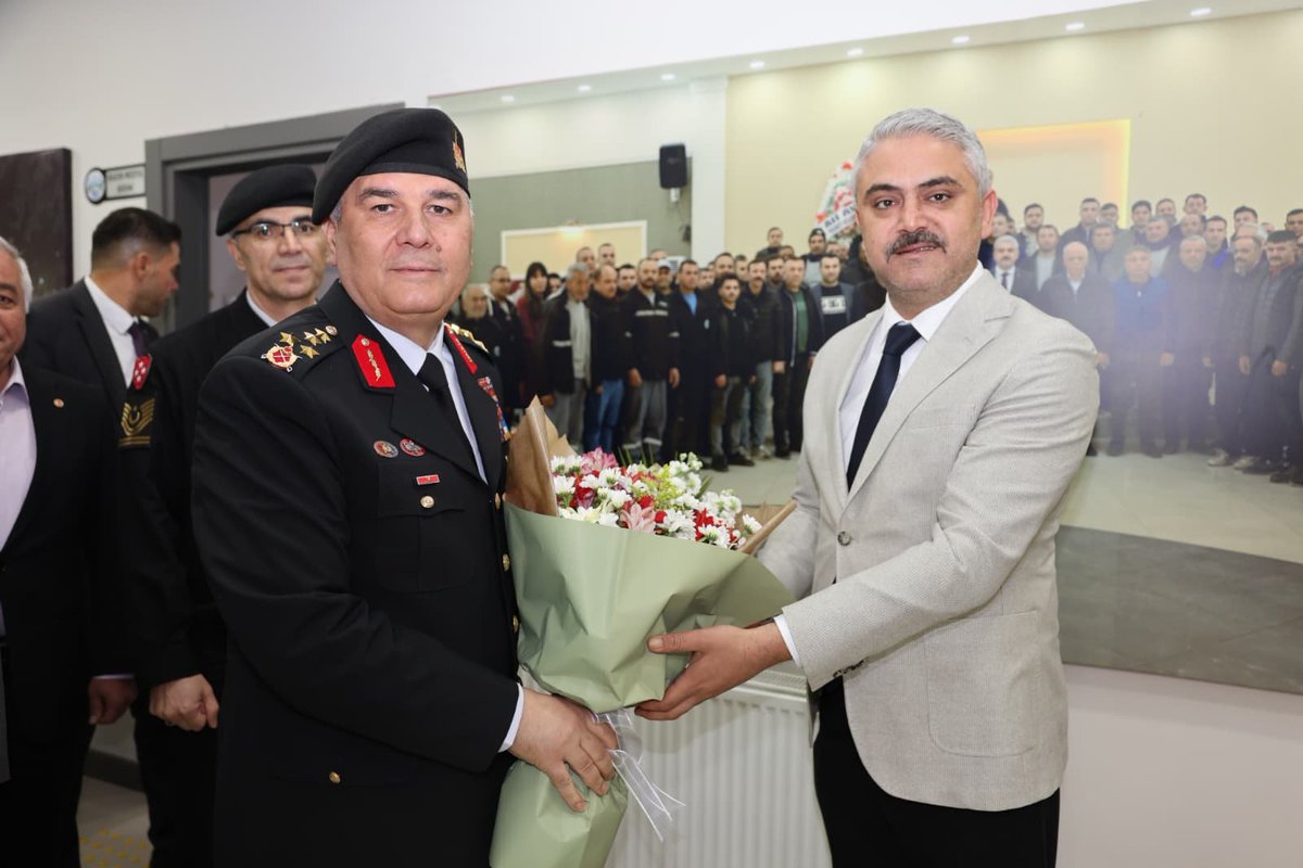 AliAvantr's tweet photo. Adana'mızın gururu, @jandarma Genel Komutanı Orgeneral Ali Çardakçı Paşamızı belediyemizde ağırlamaktan şeref duyduk. Nazik ziyaretlerinde; ilçemizdeki huzur ve güvenliğin teminatı olan jandarma teşkilatımızın faaliyetlerini, Pozantı’mızda istihdam sağlayacak olan Javsu fabrikamızın son durumunu ve Bürücek bölgemizde jandarmamız tarafından planlanan kamp alanı projesini istişare ettik.

Sayın Paşamıza nazik ziyaretleri ve ilçemize olan yakın ilgisi için şahsım ve Pozantı halkı adına şükranlarımı sunuyorum. Allah kahraman ordumuzu ve komutanlarımızı korusun.