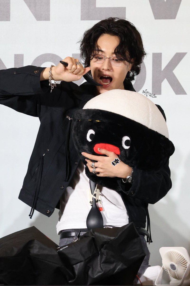 daily haruto tweet media
