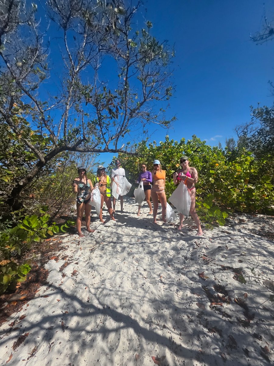 KCBFL's tweet photo. Karinda Greo organized a small group cleanup on April 25th at Clam Pass. Thank you for your initiative to protect our environment! 💚🔅

We hope to see you again at our next community-wide cleanup.

#KCB2026 #KeepCollierBeautiful #ClamPass https://t.co/IsN7wtTzgn