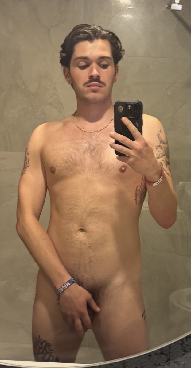itsbeynon's tweet photo. the only photo I took on a straight stag do https://t.co/3ef3pJ24yZ