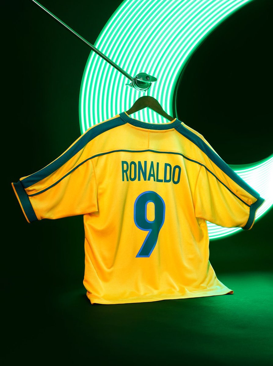 Classic Football Shirts tweet media