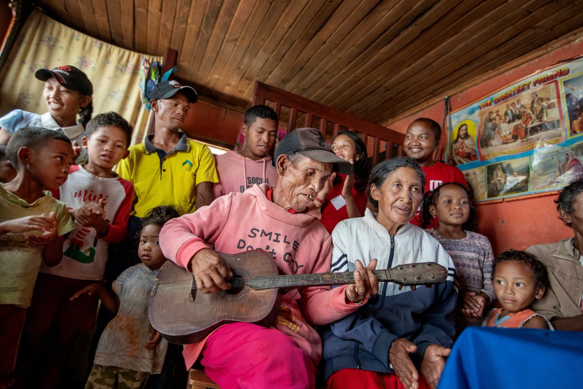 Operation Smile tweet media
