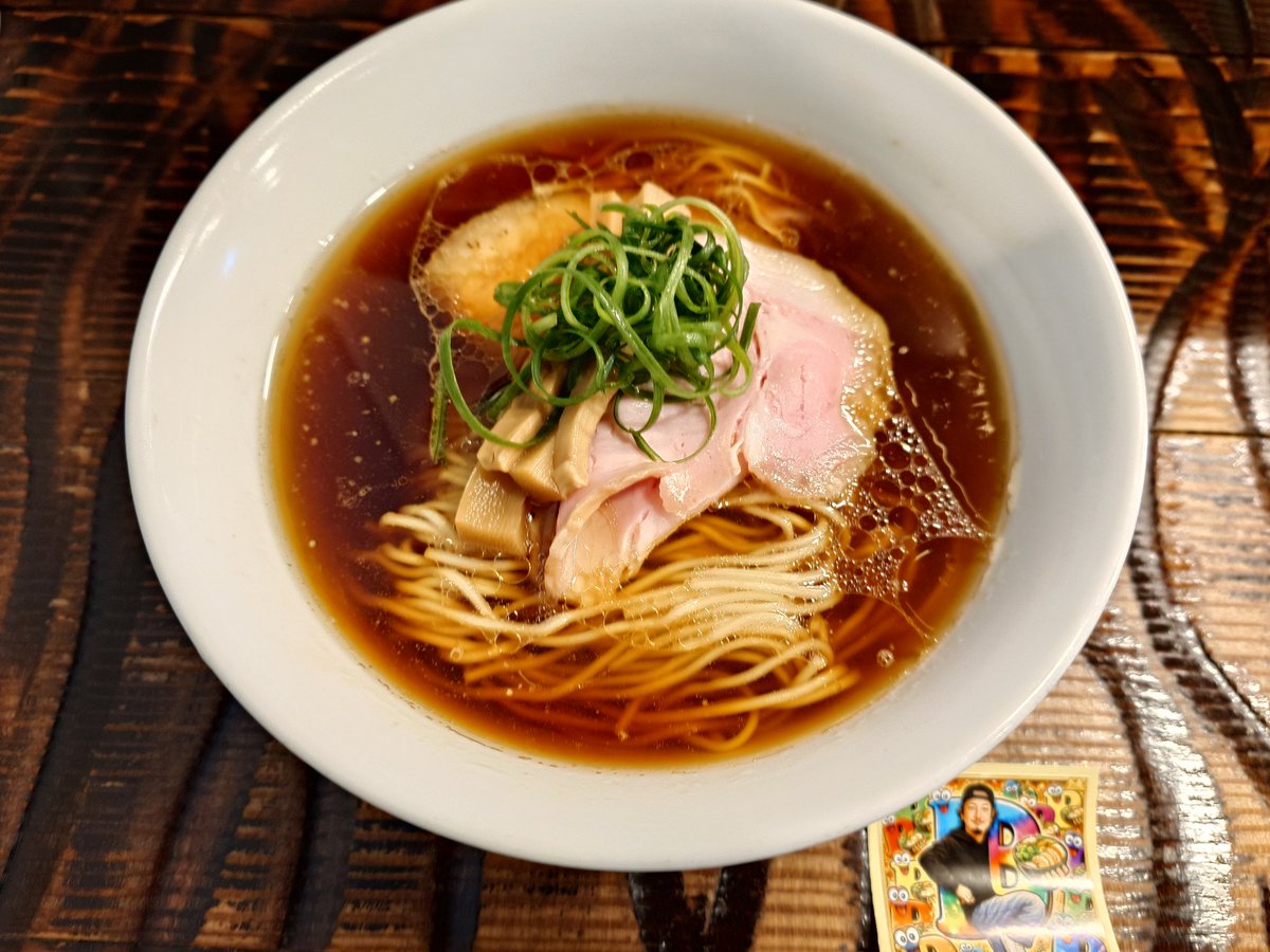 じん tweet media