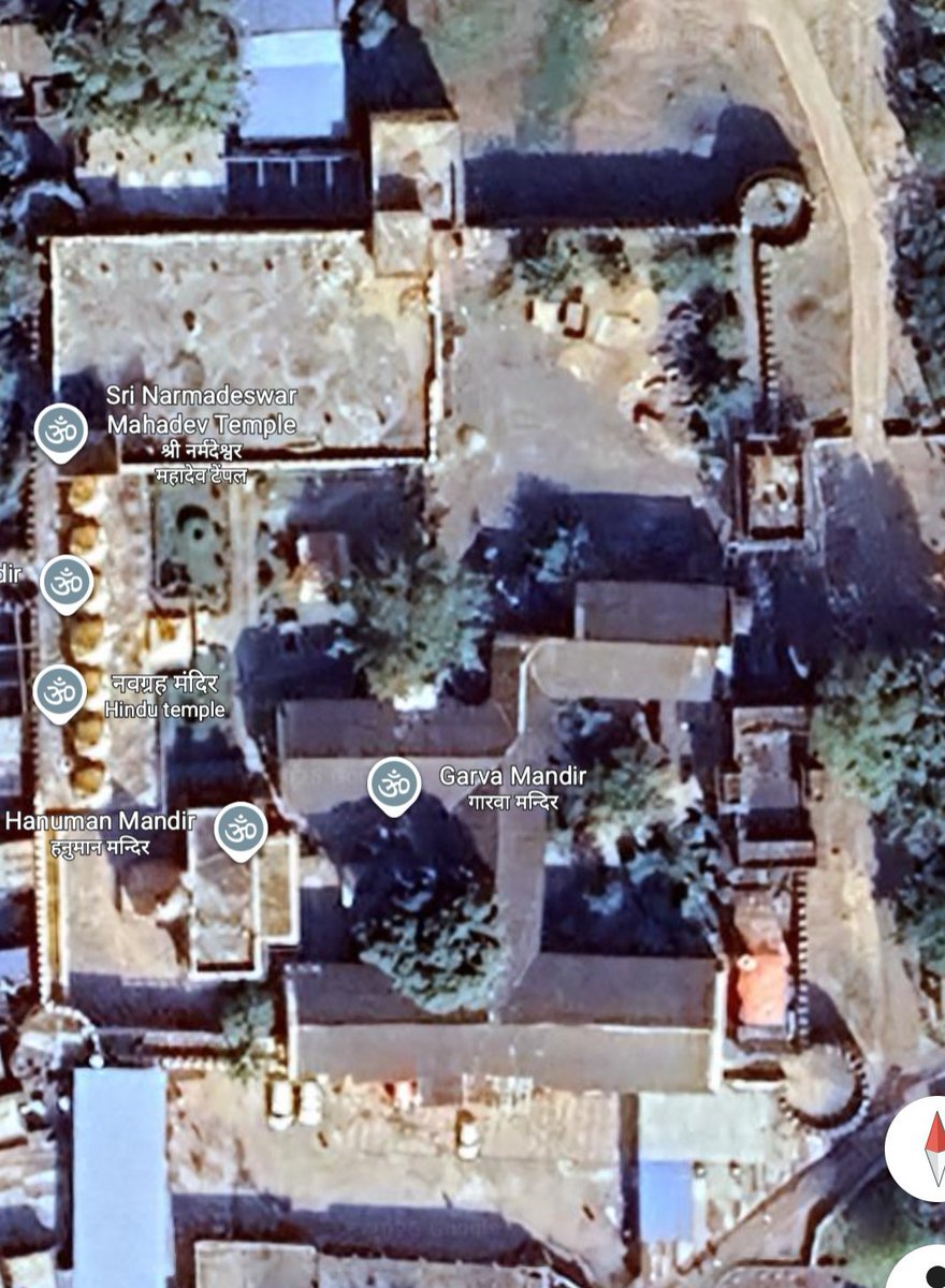 Rustum_0's tweet photo. Shadiabad fort is the largest fort ever built in the history of Islam. This entire bastion (54,174 ft²) of it is now a Hindu temple.

(left side) https://t.co/d7VAFZx3SN