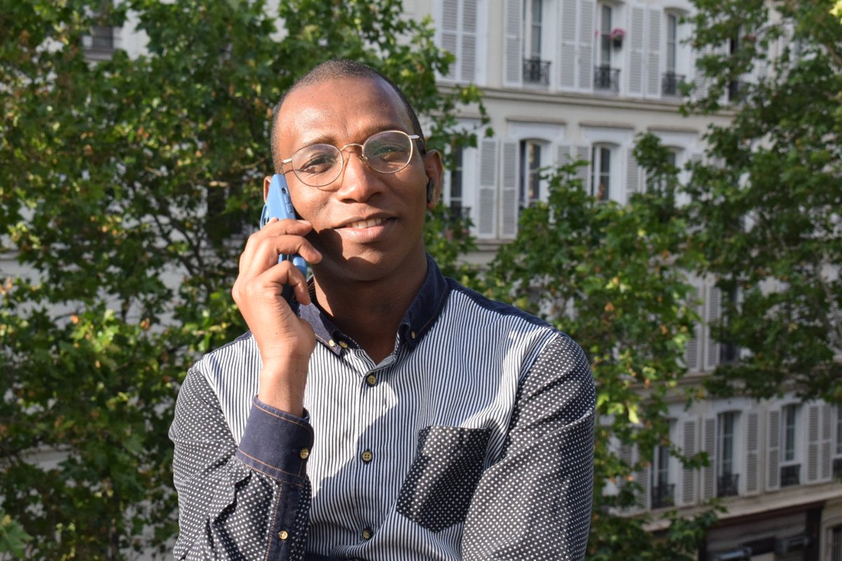 labediallo60's tweet photo. Profiter de votre temps libre. Nous sommes nés pour vivre et non pour mourir. Ne vous intéressez pas de ce que les gens disent derrière vous. Le temps est très précieux. Voilà je suis en train de profiter du soleil Parisien comme il n’est pas là à tout moment. https://t.co/eWY6OmBU8T